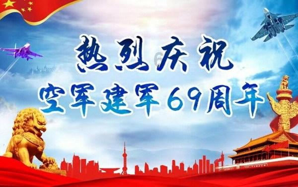 逃离残破的船只